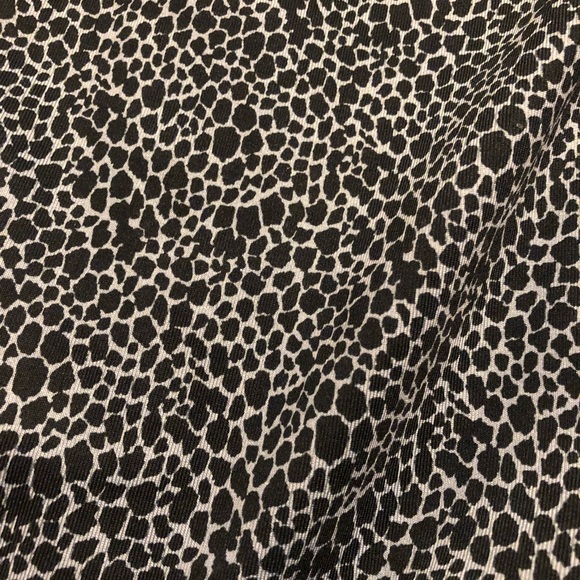 Nike DriFit Cheetah Capri Legging - Picture 2 of 4